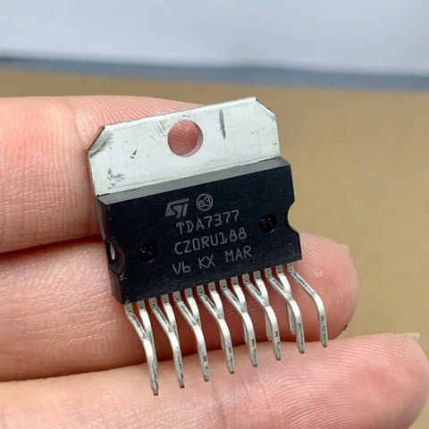 TDA7377 IC KHUẾCH ĐẠI ÂM THANH ZIP chính hãng ST