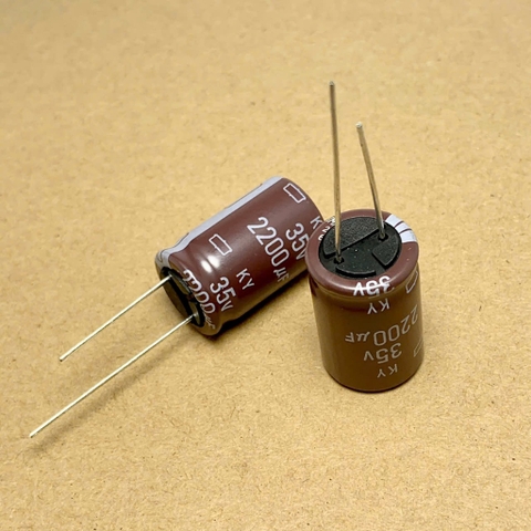 2 cái tụ điện hóa 2200uF 35v 2200uF35V BT KY NICHICON 18x35mm 16x25mm