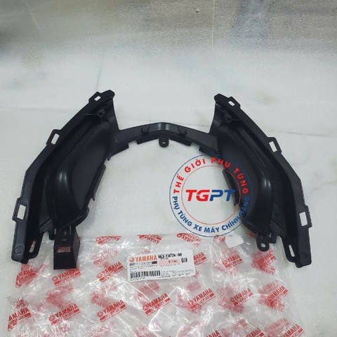 Bợ đèn sau, Ốp đèn hậu NVX V1 2017-2020 /B63-F472K-00