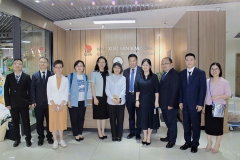 NXB Kim Đồng trao đổi hợp tác xuất bản với Tập đoàn Xuất bản và Truyền thông Phượng Hoàng