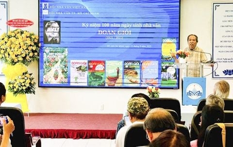 Nhà văn Đoàn Giỏi: Có một khoảng trời giữa cõi trăm năm