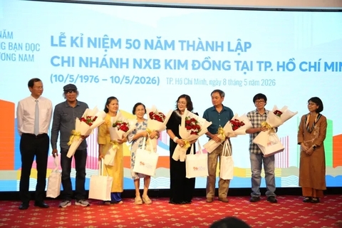 Chi nhánh NXB Kim Đồng tại TPHCM nhận Bằng khen của Trung ương Đoàn