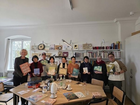 Nhà xuất bản Kim Đồng thăm và làm việc với Thư viện Thanh thiếu niên Quốc tế Munich (Đức)