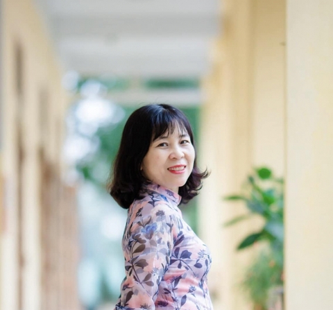 Nguyễn Thu Hằng: Thắp mình cháy lên như một ngọn nến