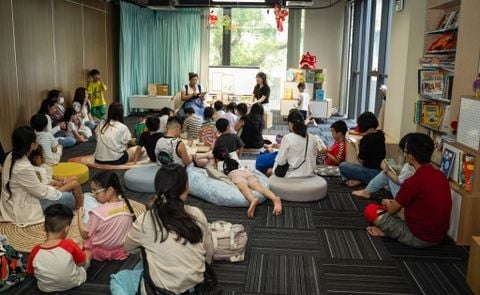 Đọc sách Mập và Mực - Chuyện hai thằng oái oăm cùng bảy trò chơi khăm cùng dịch giả Chu Thu Phương