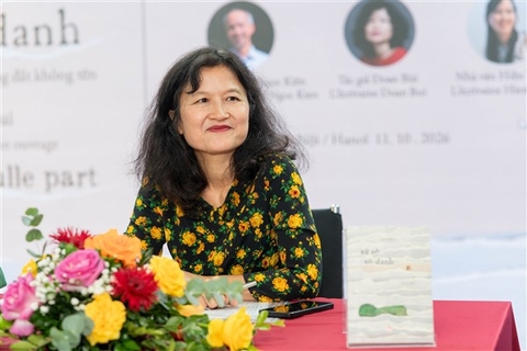 Hành trình đi xuyên nỗi đau và tìm lại tiếng mẹ đẻ của Đoan Bùi trong “Xứ sở Vô Danh”