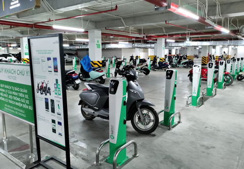 Xe điện sạc bao lâu thì đầy ? Cách sạc và những lưu ý khi sạc xe Vinfast