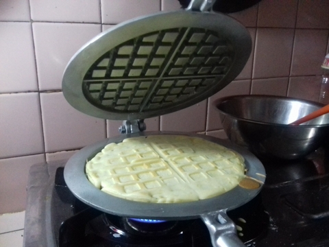 Khuôn bánh kẹp dày nhôm dk ra bánh 17,5cm