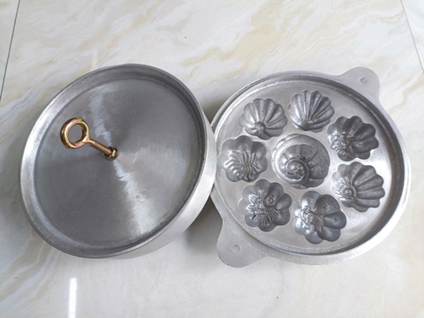 Khuôn bông lan bánh thuẫn nhôm 8 bánh to đẹp