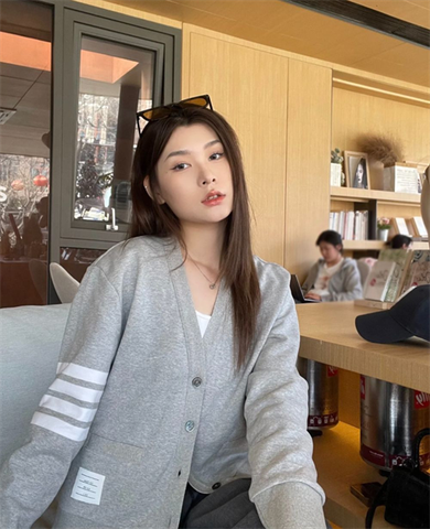 THOM BROWNE CARDIGAN - Áo khoác TB LOOPBACK JERSEY V-NECK (Light Grey) [Mirror quality]