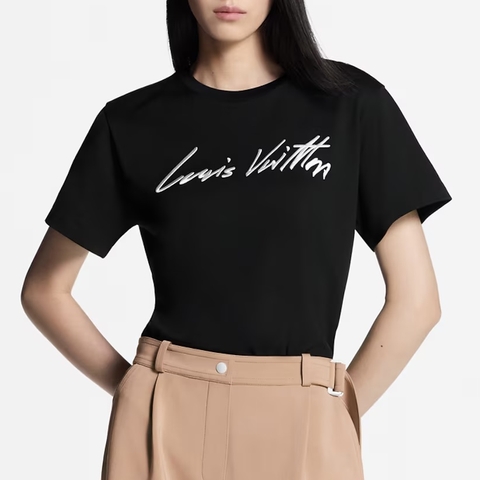 ÁO THUN LOUIS VUITTON CURSIVE (BLACK)