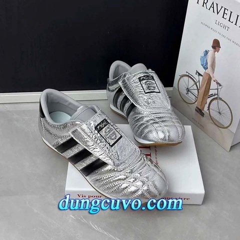 Giày Tập Võ Taekwondo Giá Rẻ – Nhẹ, Bám Sàn Tốt, Bền Bỉ Cho Võ Sinh