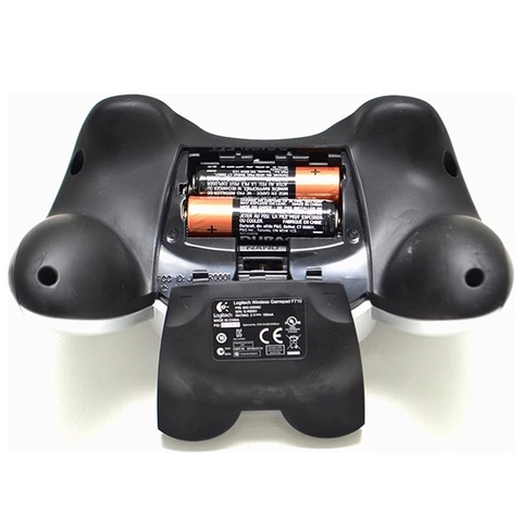 Tay cầm game Logitech F710