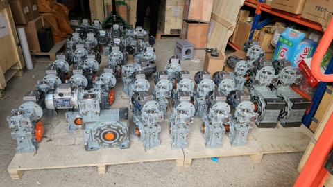 Hộp giảm tốc NMRV-NMRV