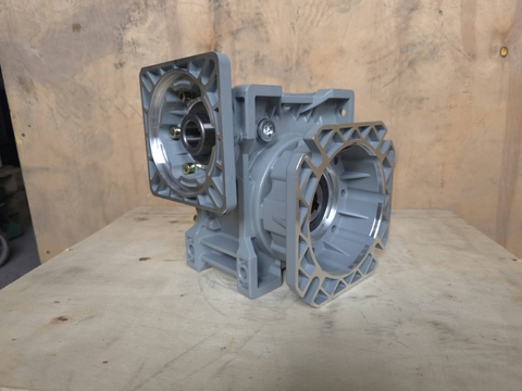 Hộp giảm tốc NMRV bích vuông