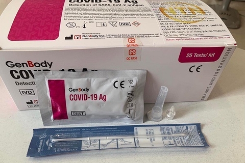 1 kit Test nhanh covid chọt mũi Genbody Hàn Quốc