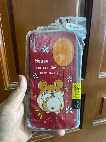 Ốp lưng iP Xsmax đỏ ốp cứng như hình 