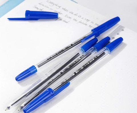 Hộp 12 bút bi DL.EQ6 ngòi 0.7mm thân trơn, nắp đậy [BH: None]