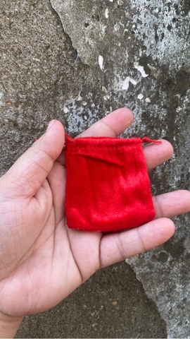 Túi nhung đỏ đựng trang sức, đồ phong thuỷ, kim cương 6x5cm