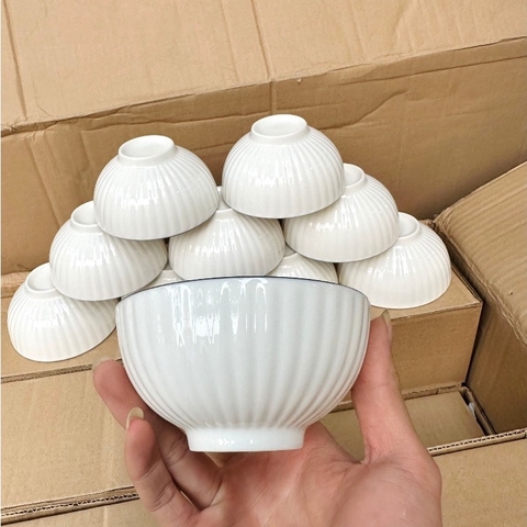 Chén họa tiết vân nổi CHỐNG TRƯỢT trắng viền đen siêu sang size 11.5cm [BH: NONE]