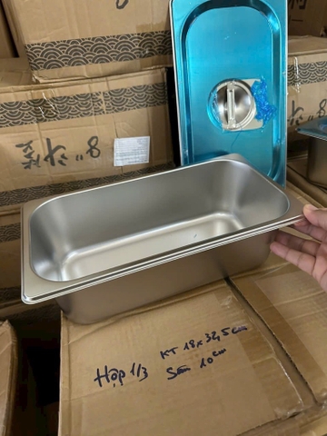 Hộp inox 1/3 size 18x32.5cm có nắp đậy inox [BH: None]