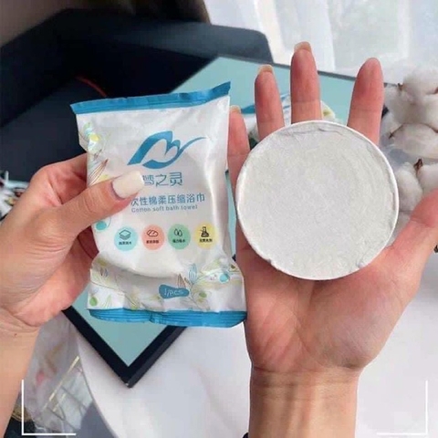 Khăn tắm dạng nén du lịch hàng Nội Địa size 70x140cm bao bì trắng xanh