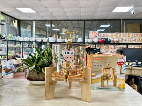 Bình thuỷ tinh 2.6L kèm đế gỗ đựng rượu, nước trái cây siêu cưng BH: None]