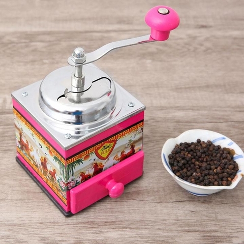 Dụng cụ xay tiêu Nhựa cầm tay truyền thống- mẫu về tùy lô [BH: NONE] 1l1a12