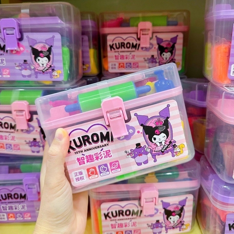 Thùng nhựa KUROMI gồm 20 thanh đất sét nhiều màu kèm thanh lăn và khuôn cho bé [BH: NONE]