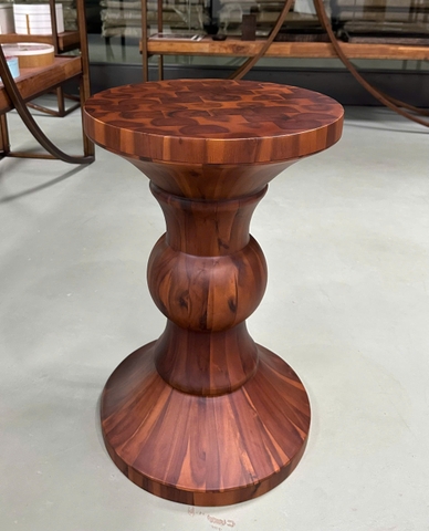Bàn tròn decor gỗ tự nhiên dáng đồng hồ cát cách điệu