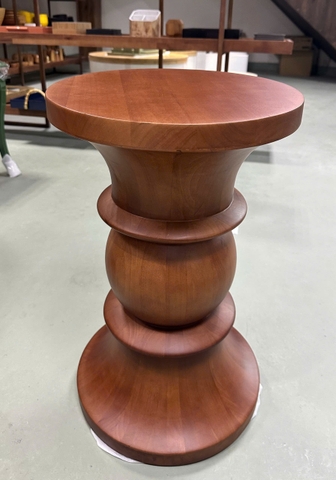 Bàn tròn decor gỗ tự nhiên dáng đồng hồ cát cách điệu