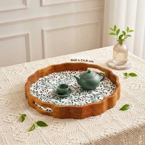 Khay tròn lượn sóng gỗ sồi họa tiết lá nguyệt quế - D40 x H4.8 cm