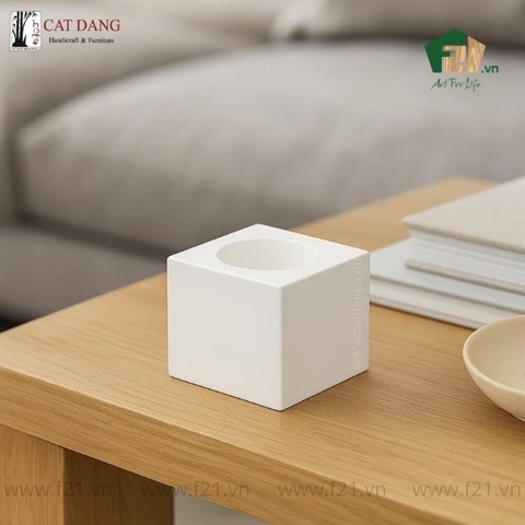 Chân nến hình khối lập phương sơn mài