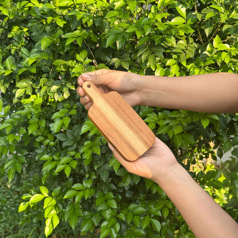Thớt chữ nhật có tay cầm gỗ tràm