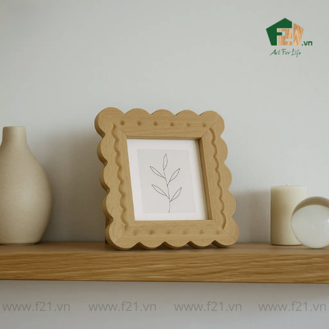 Khung hình vuông gỗ tự nhiên viền lượn sóng