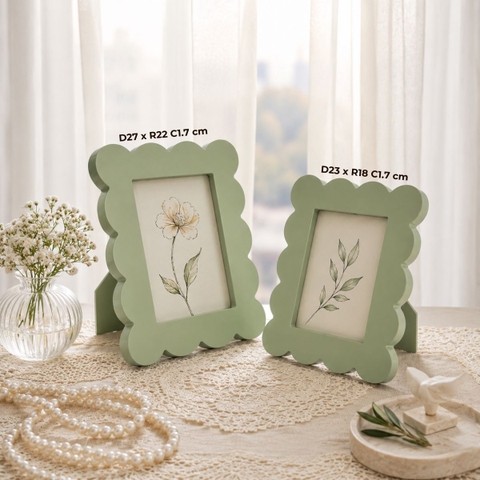 Khung hình chữ nhật gỗ viền lượn sóng mềm mại