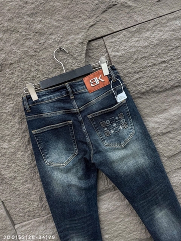 JD0152 (28-34) | THO1
