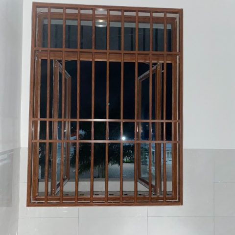 Chấn Song Dọc Vân Gỗ