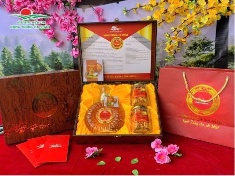 [COMBO] Tửu Xuân Sum Vầy Dalatnewfarm (1 rượu XO + 2 ĐTHT sấy khô size 3 (10g))