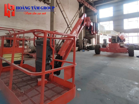 Xe Nâng Người Boom Lift JLG1350SJP - Chiều Cao Làm Việc 46m - Đời 2017