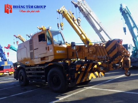 Cẩu Bánh Béo Kobelco RK250-8 - 25 Tấn - Đời 2014 - Nhập khẩu Nhật Bản