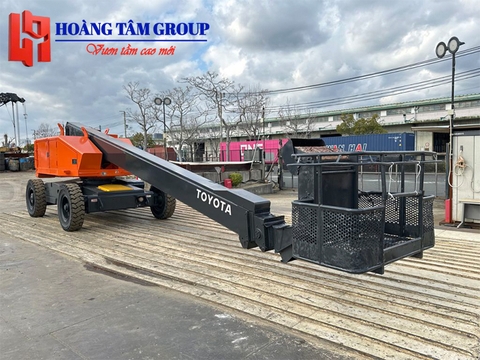 Xe Nâng Người Boom Lift ISUZU 4JD21-27061 - Chiều Cao Làm Việc 21m - Đời 2009