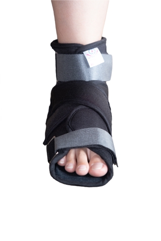 NẸP CẲNG CHÂN RẤT NGẮN