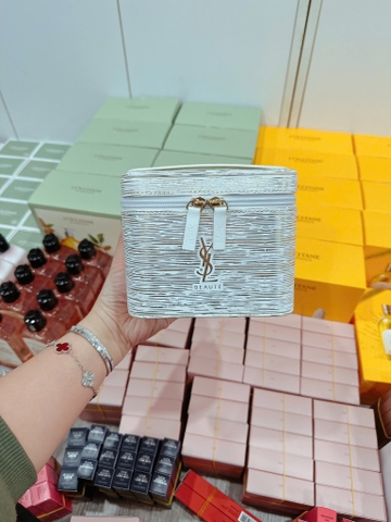 Cốp Mỹ Phẩm YSL Limited 2025 Gift (White&Gold)