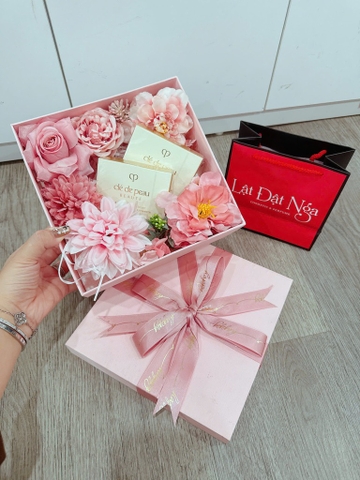 Phấn Bắt Sáng Cle De Peau The Luminizing Face Enhancer 10g