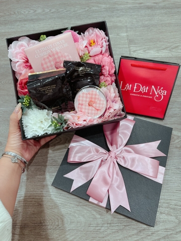 (Mẫu mới) Phấn nước OHUI Ultimate Cover Cushion Moisture Flower Edition 15g (Tặng kèm 2 lõi refill)