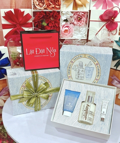 WEB - Bộ Quà Tặng Sisley Essentials Skincare Duo Fee Greening - Chương Trình Tri Ân 20/10 Tặng Kèm Hộp Hoa