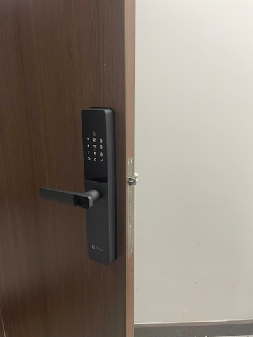 KHÓA CỬA THÔNG MINH CÓ DỄ BỊ HACK KHÔNG?