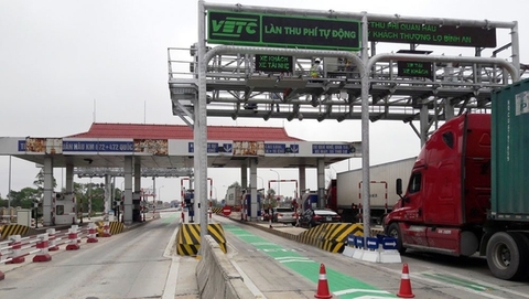 Dán thẻ thu phí không dừng loại nào tốt: VETC hay ePass?