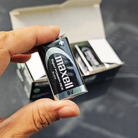 Pin Vuông 9V MAXELL Super Power ACE 6F22 Vỏ Kim Loại, Bền Bỉ, Không Chảy Nước - Hàng Chính Hãng